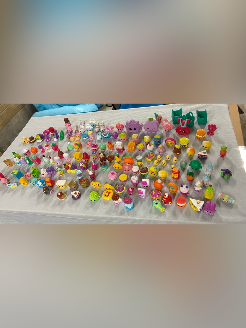 100+ shopkins lot